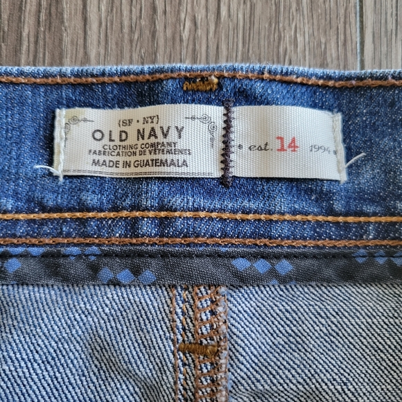 3/$30 🌟 Old Navy Denim Skirt - Picture 3 of 4